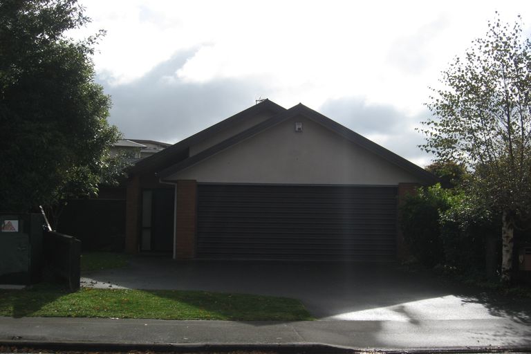 Photo of property in 8 Parkstone Avenue, Ilam, Christchurch, 8041