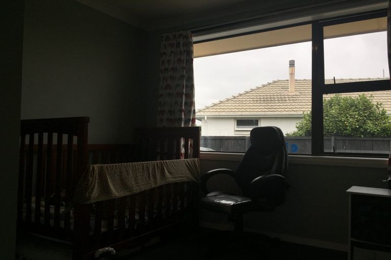 Photo of property in 87 Farquhars Road, Redwood, Christchurch, 8051