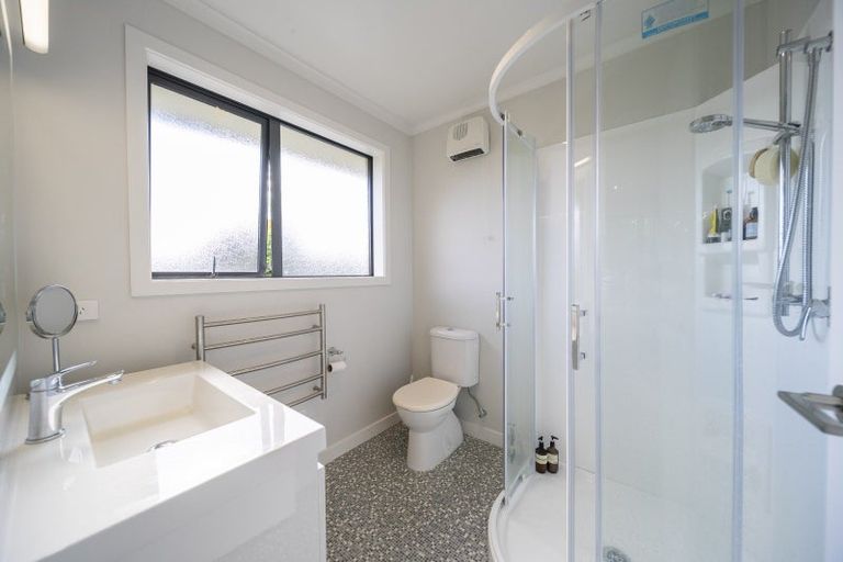 Photo of property in 60 Lawson Burrows Crescent, Te Anau, 9600