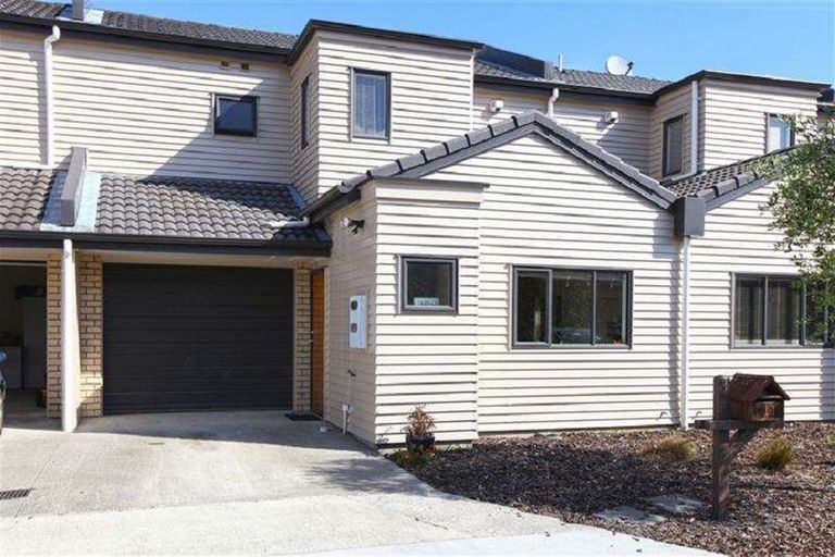 Photo of property in 11 Skip Lane, East Tamaki, Auckland, 2013