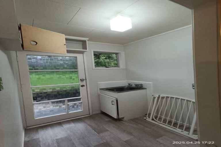 Photo of property in 26 Zingaro Place, Massey, Auckland, 0614