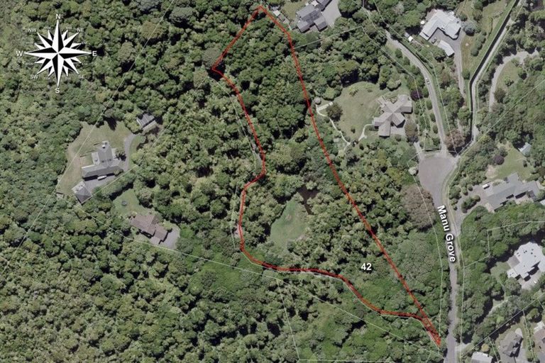 Photo of property in 42 Manu Grove, Waikanae, 5036