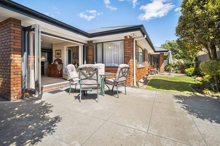 Photo of property in 27a Knowles Street, Terrace End, Palmerston North, 4410