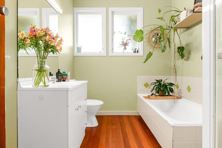 Photo of property in 353 Cobham Drive, Hillcrest, Hamilton, 3216