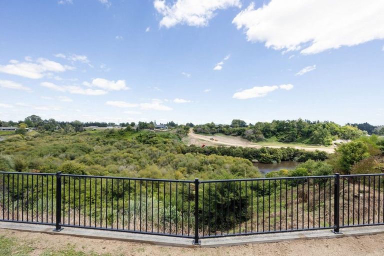 Photo of property in 7 Hyatt Close, Leamington, Cambridge, 3432