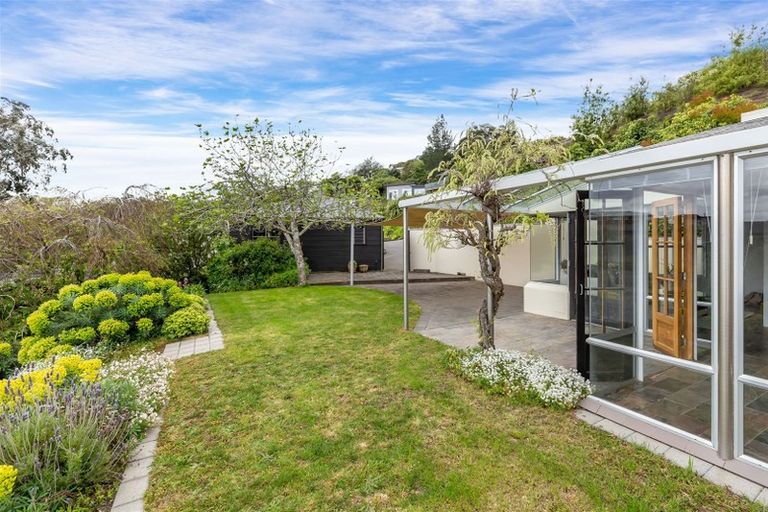 Photo of property in 1 Halcyon Way, Cashmere, Christchurch, 8022