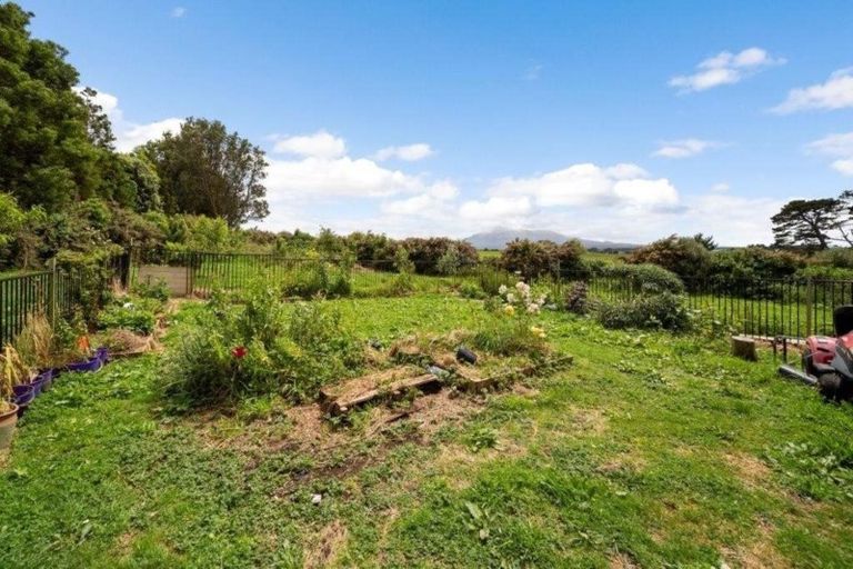 Photo of property in 2952 Eltham Road, Opunake, 4682