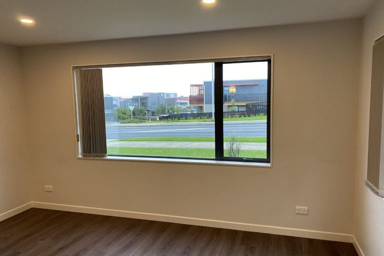 Photo of property in 148 Hobsonville Road, Hobsonville, Auckland, 0618