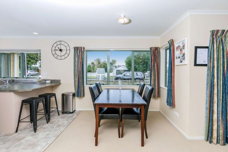 Photo of property in 23 George Crescent, Buckland, Pukekohe, 2677