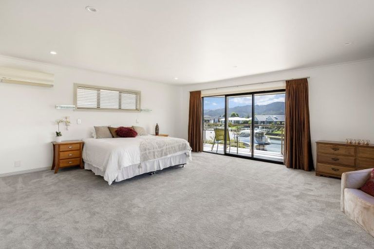 Photo of property in 12 Pelican Place, Whitianga, 3510