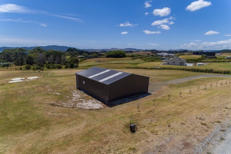 Photo of property in 14 Spicer Road, Cable Bay, 0420