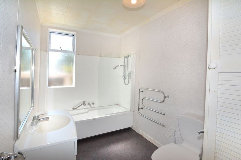 Photo of property in 158 Victoria Road, Saint Clair, Dunedin, 9012