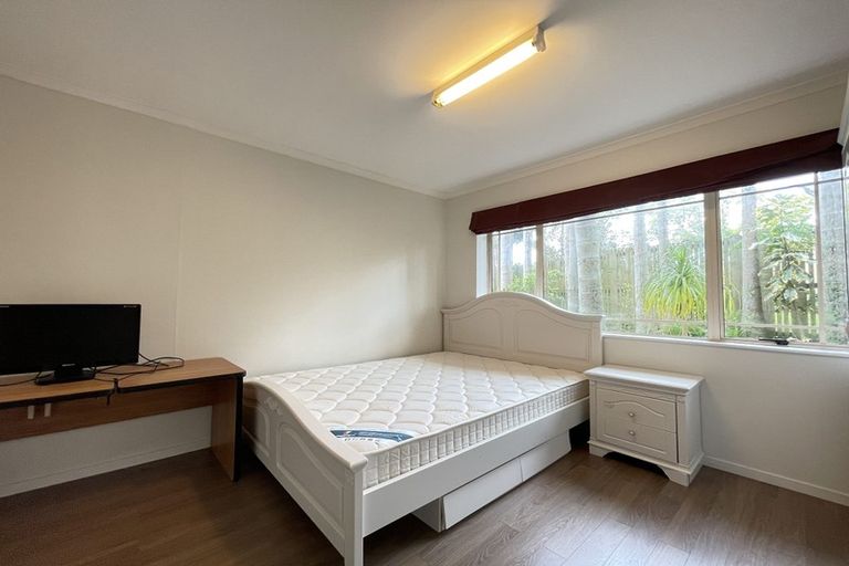 Photo of property in 30 Venus Place, Half Moon Bay, Auckland, 2012