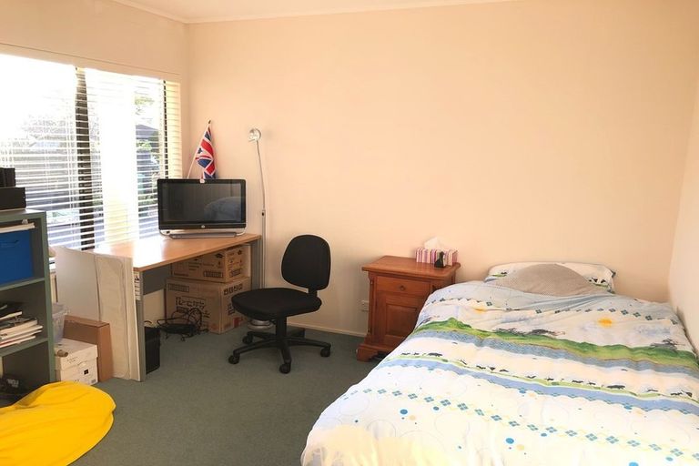 Photo of property in 11 Amylynn Place, East Tamaki, Auckland, 2016