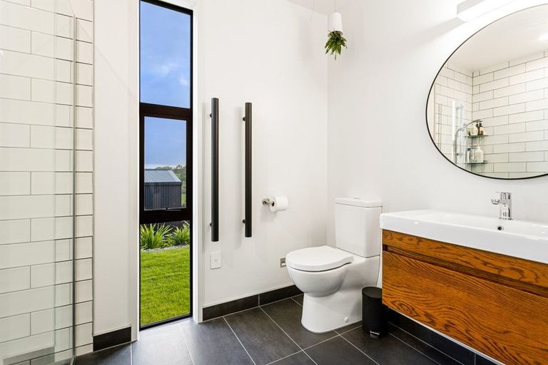 Photo of property in 56 Hull Road, Waitoki, Kaukapakapa, 0871