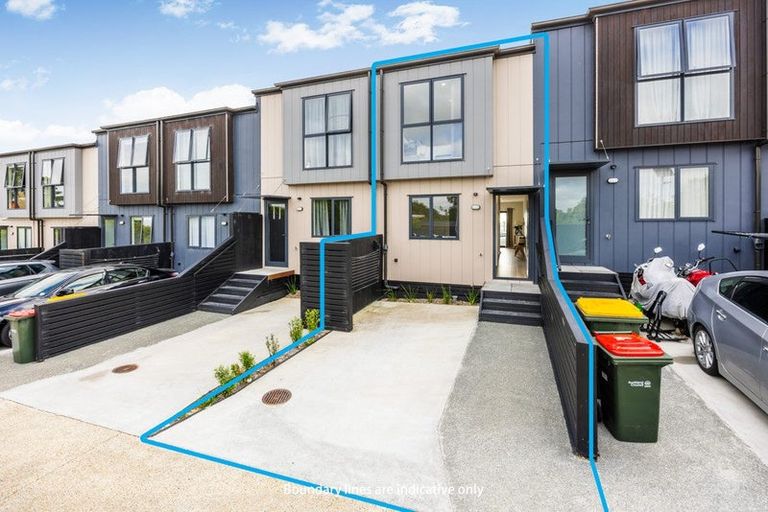 Photo of property in 16 Salvia Lane, Totara Park, Auckland, 2019