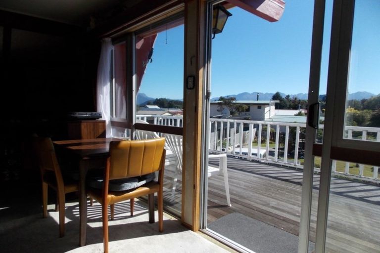 Photo of property in 30 Home Street, Winton, 9720