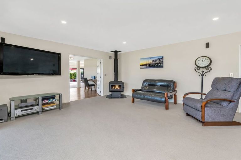 Photo of property in 9 Thorndon Close, Kirwee, Darfield, 7571