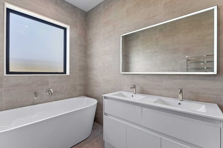 Photo of property in 101 Mutetai Road, Clarks Beach, 2122