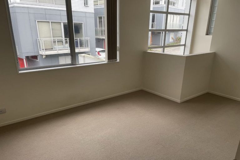 Photo of property in 35r Garnet Road, Westmere, Auckland, 1022