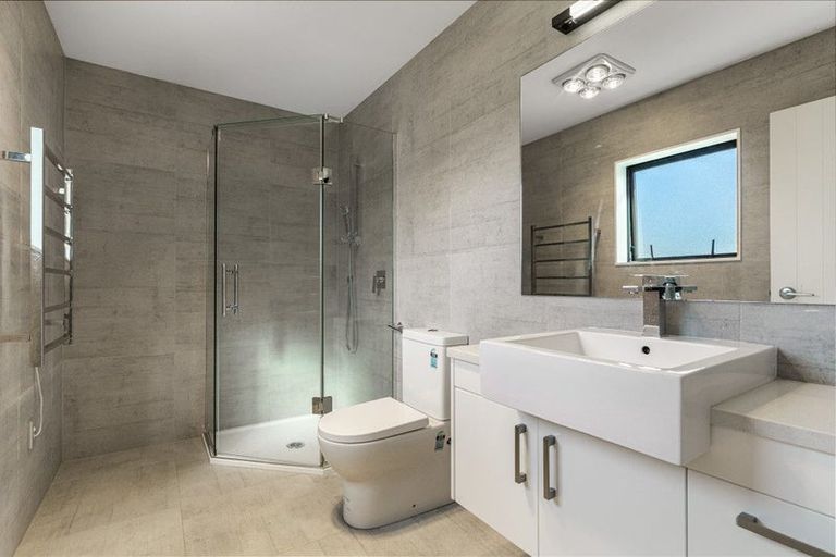 Photo of property in 4b Bennett Road, Pakuranga, Auckland, 2010