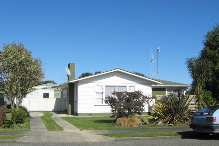 Photo of property in 20 Marlborough Street, Levin, 5510