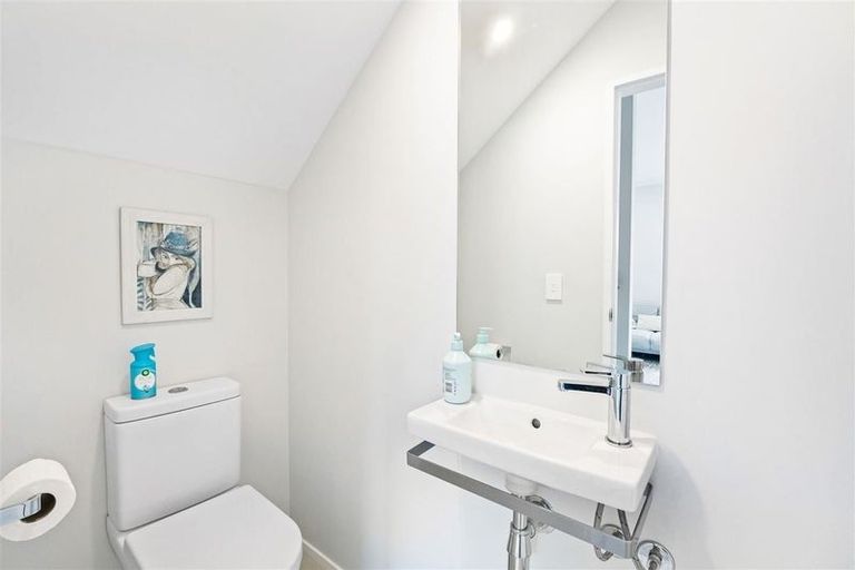 Photo of property in 31 Koura Drive, Red Beach, 0932