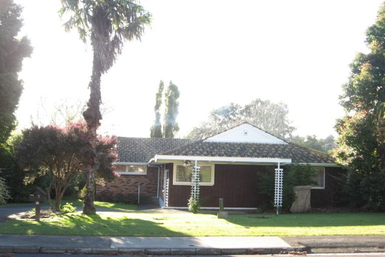 Photo of property in 2 Lawrence Crescent, Hillpark, Auckland, 2102