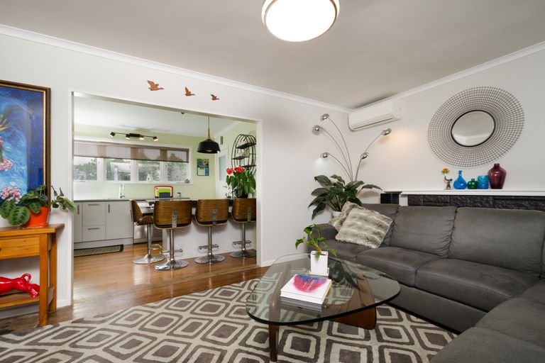 Photo of property in 62 Tudor Road, Henderson, Auckland, 0610