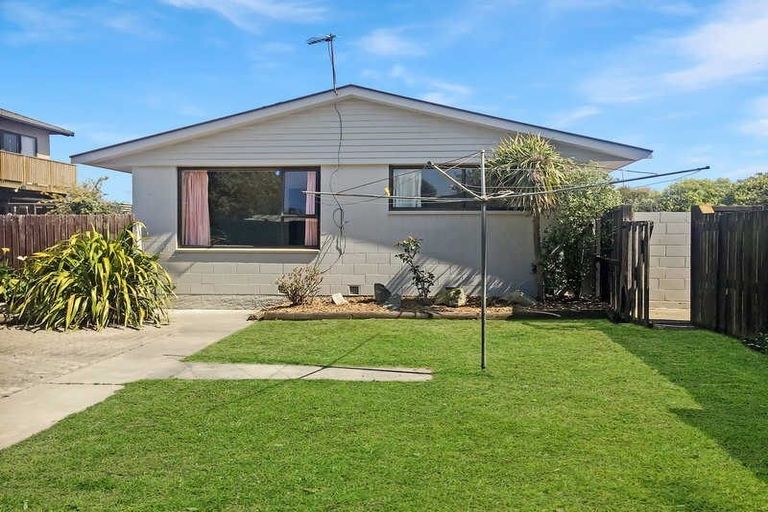 Photo of property in 128 Effingham Street, North New Brighton, Christchurch, 8083