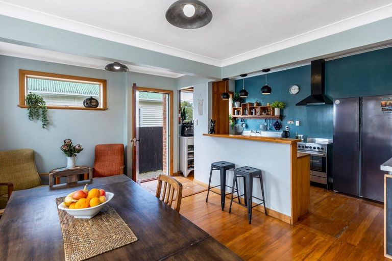 Photo of property in 41 Humariri Street, Point Chevalier, Auckland, 1022