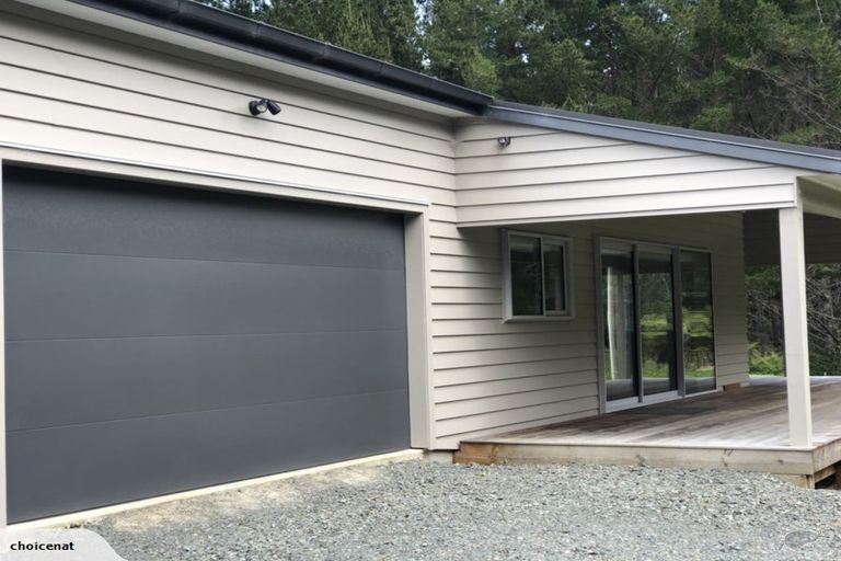 Photo of property in 189 Anzac Road, Waitakere, Auckland, 0816