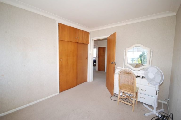 Photo of property in 105 Hutchinsons Road, Bucklands Beach, Auckland, 2014