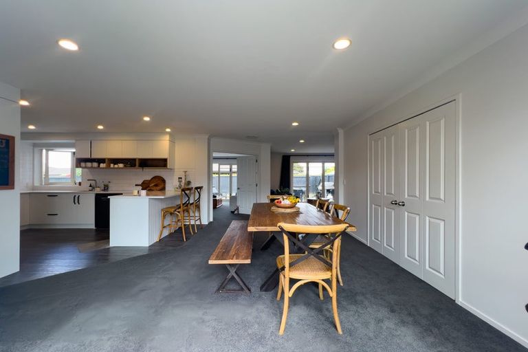 Photo of property in 14 Rosewood Court, Huntington, Hamilton, 3210