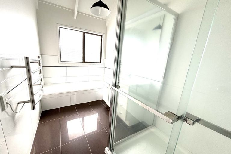 Photo of property in 1/13 Gwenand Place, Botany Downs, Auckland, 2010