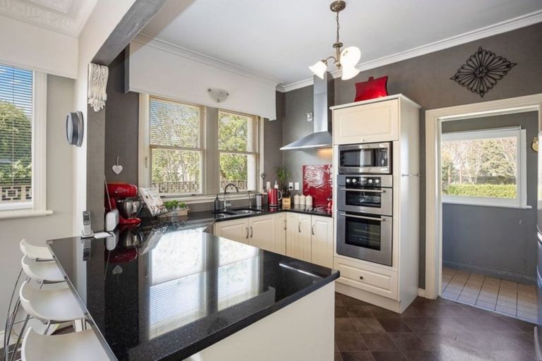 Photo of property in 563 Tay Street, Hawthorndale, Invercargill, 9810