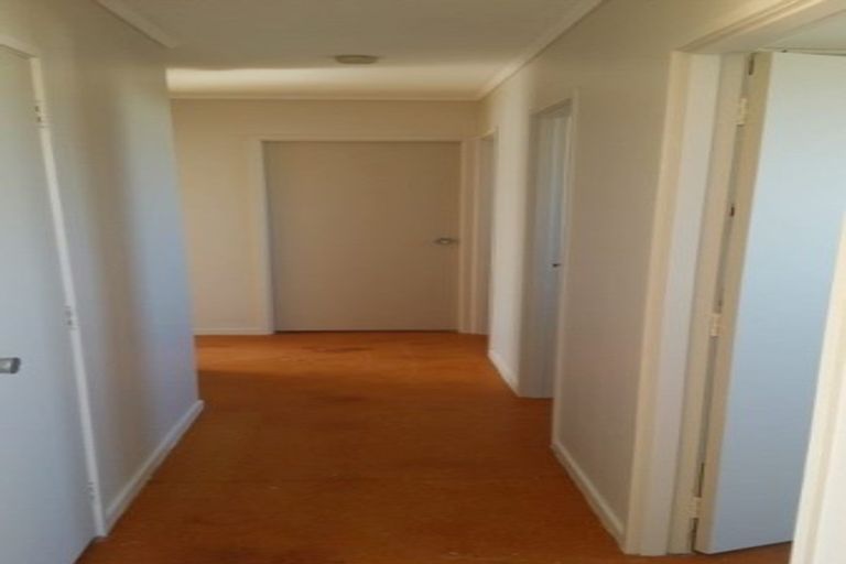 Photo of property in 1/64 Sunvue Road, Glen Eden, Auckland, 0602