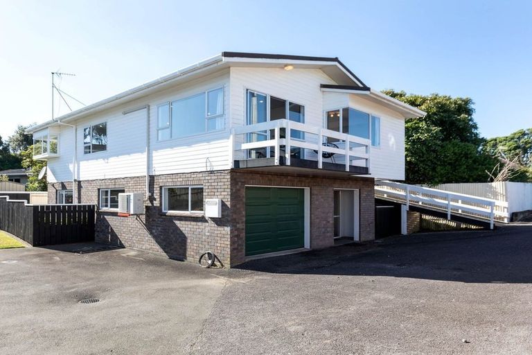 Photo of property in 8b Whiteley Street, Moturoa, New Plymouth, 4310