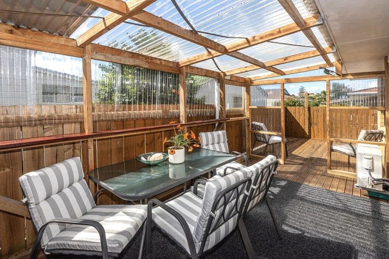 Photo of property in 11 Third Avenue, Avenues, Whangarei, 0110