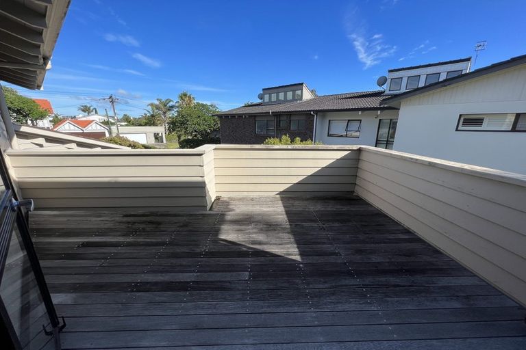 Photo of property in 11 Muritai Road, Milford, Auckland, 0620