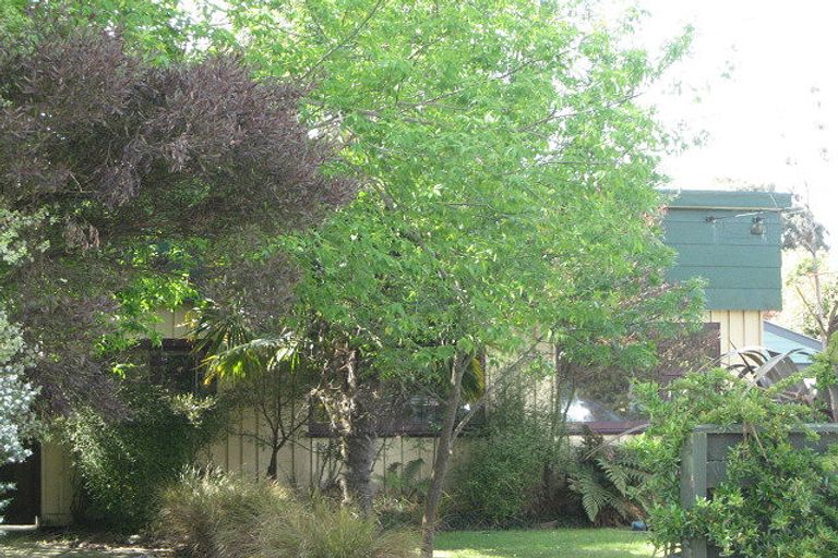 Photo of property in 32 Queens Avenue, Waikuku Beach, 7402