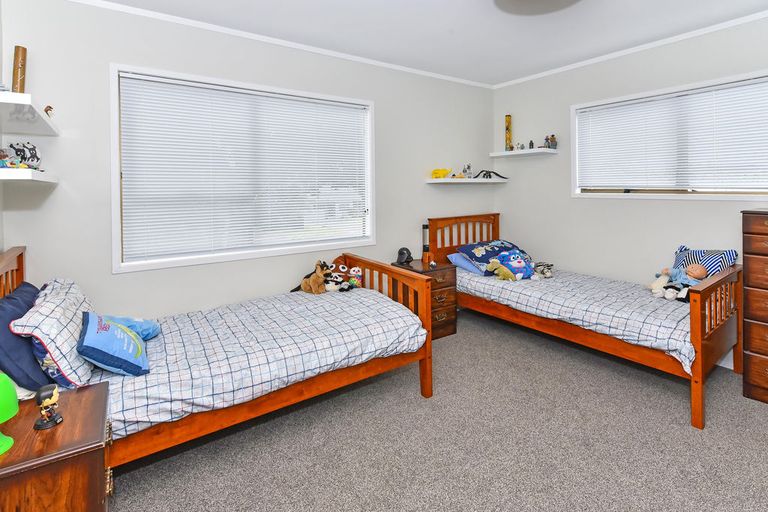 Photo of property in 78 Carnoustie Drive, Wattle Downs, Auckland, 2103
