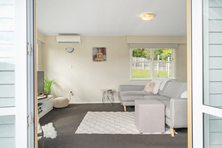 Photo of property in 24 Omapere Street, Waitangirua, Porirua, 5024