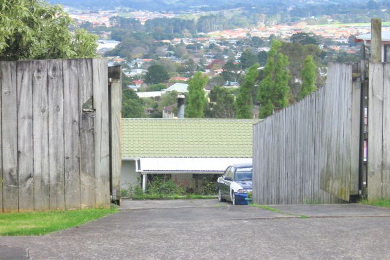 Photo of property in 98a Waimumu Road, Massey, Auckland, 0614