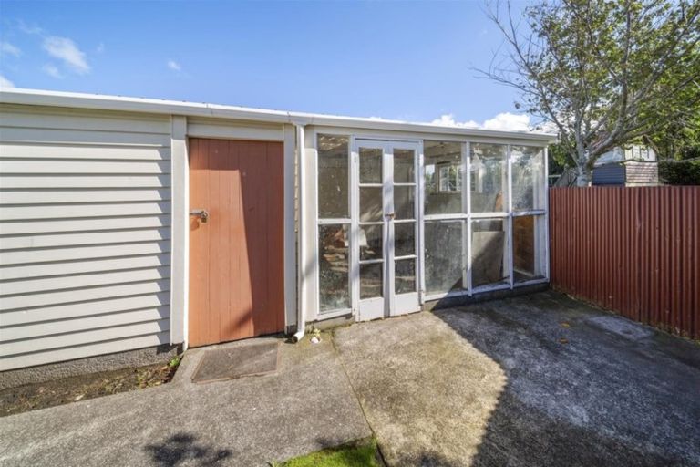 Photo of property in 13 Dixon Avenue, Hawera, 4610