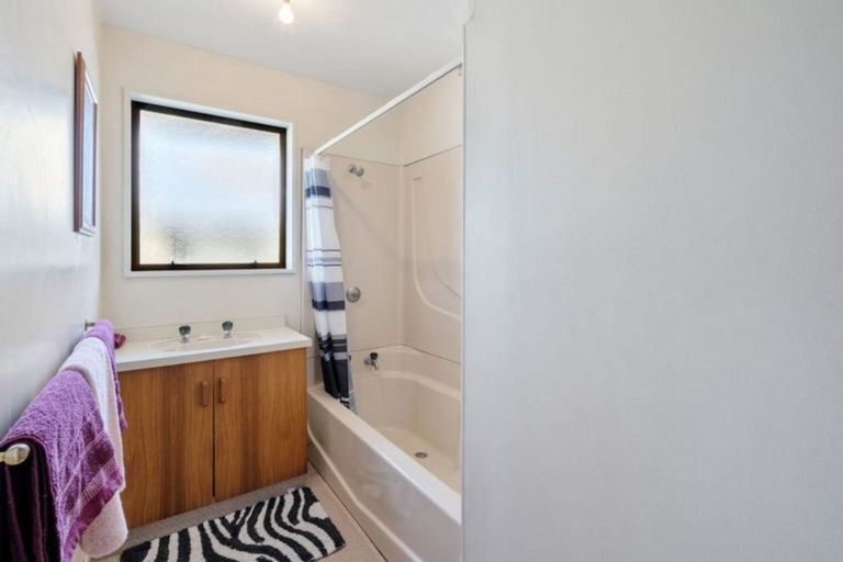 Photo of property in 2/50 Awatea Road, Hornby, Christchurch, 8042