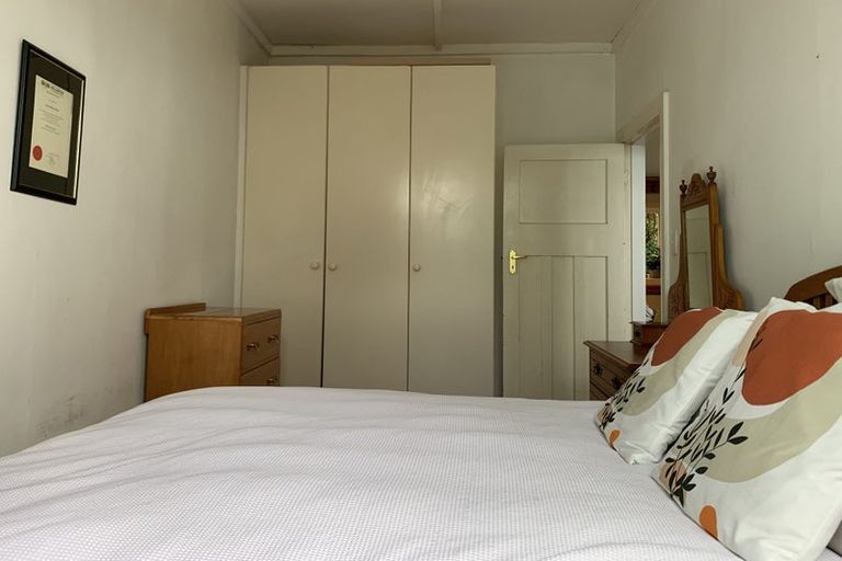 Photo of property in 5 Linwood Way, Island Bay, Wellington, 6023