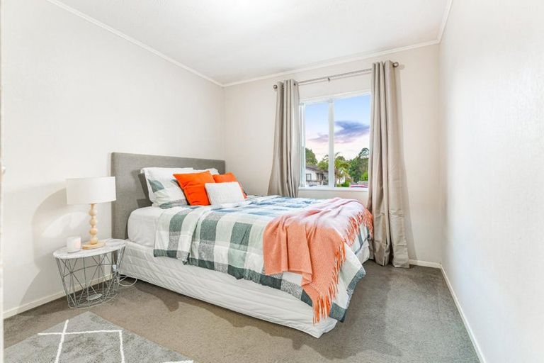 Photo of property in 18 Alidade Place, Massey, Auckland, 0614