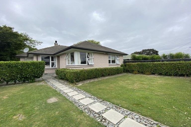 Photo of property in 24 Cutts Road, Russley, Christchurch, 8042