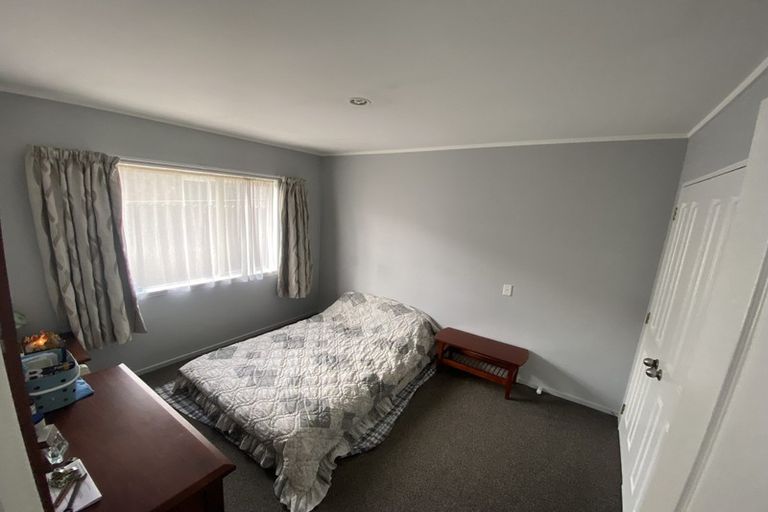Photo of property in 100 Manuroa Road, Takanini, 2112
